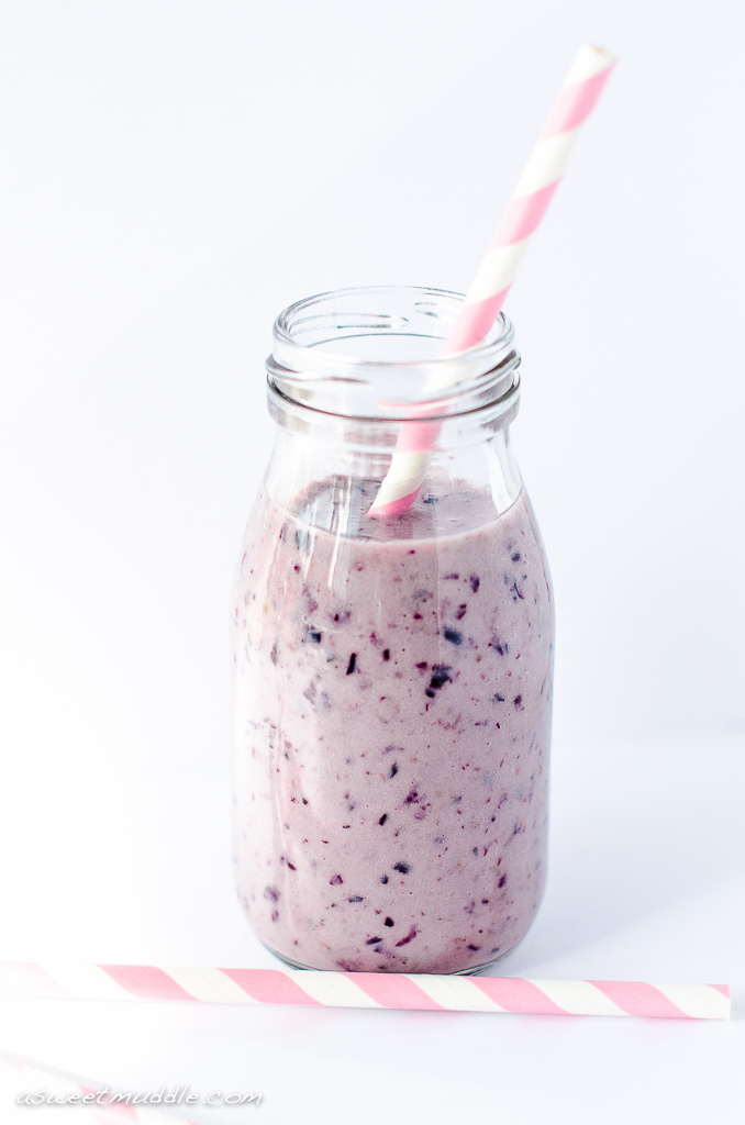 Blueberry smoothie | A Sweet Muddle